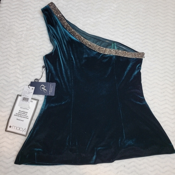 NWT Adrianna Papell Beaded One Shoulder Velvet Top in Hunter Green Size 2 - Picture 3 of 10